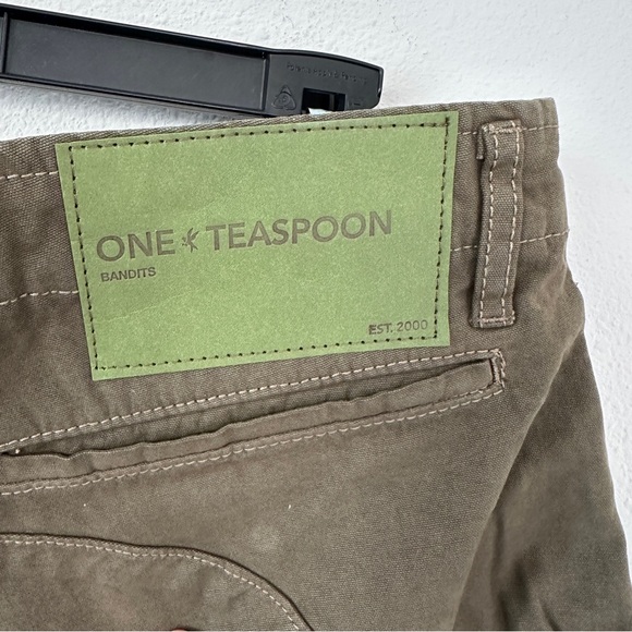 One Teaspoon Cadet Bandit Womens Shorts with Rolled Hem Size 28 - Picture 10 of 16